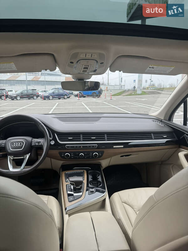 Внедорожник / Кроссовер Audi Q7 2017 в Киеве