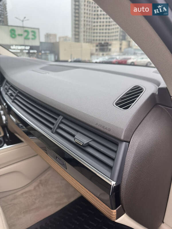 Внедорожник / Кроссовер Audi Q7 2017 в Киеве