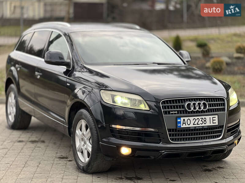 Внедорожник / Кроссовер Audi Q7 2006 в Новояворовске
