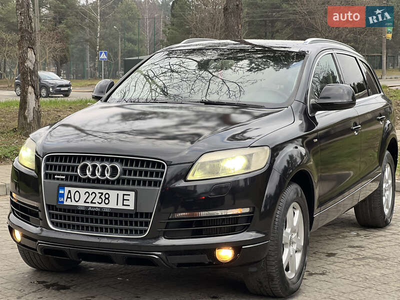 Внедорожник / Кроссовер Audi Q7 2006 в Новояворовске