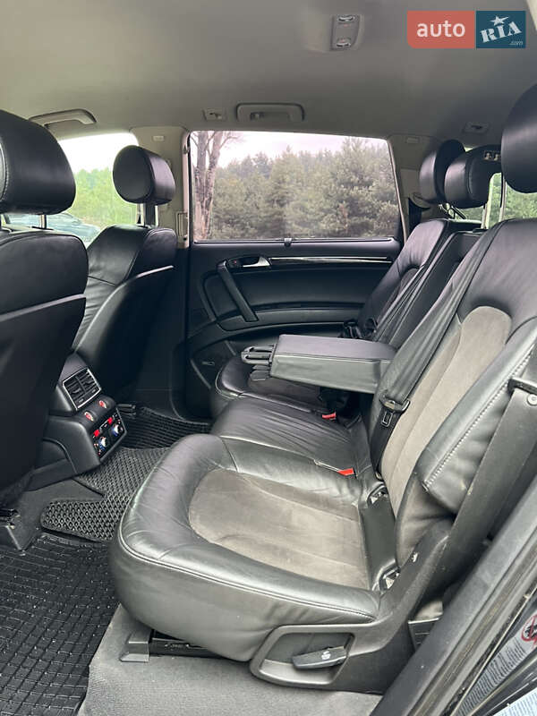 Внедорожник / Кроссовер Audi Q7 2006 в Новояворовске