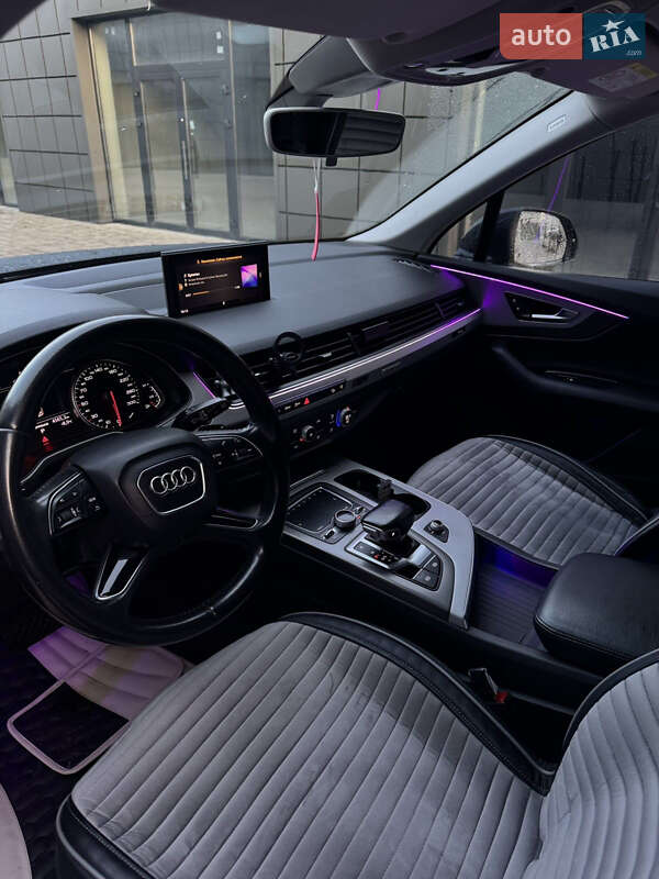 Внедорожник / Кроссовер Audi Q7 2015 в Тячеве