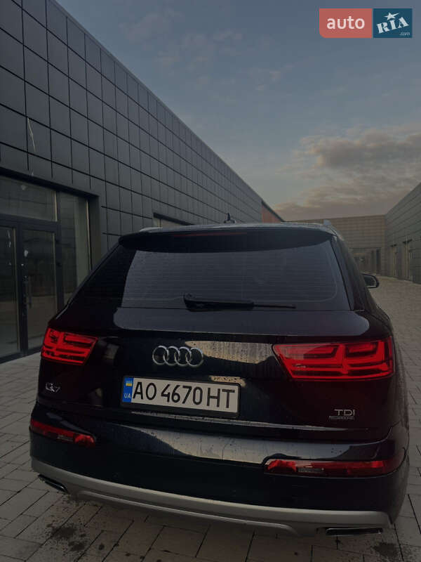 Внедорожник / Кроссовер Audi Q7 2015 в Тячеве