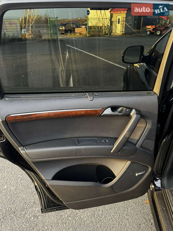 Внедорожник / Кроссовер Audi Q7 2013 в Ровно фото 46 Внедорожник / Кроссовер Audi Q7 2013 в Ровно