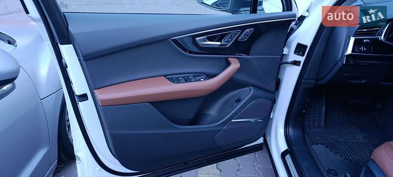 Внедорожник / Кроссовер Audi Q7 2020 в Хмельницком