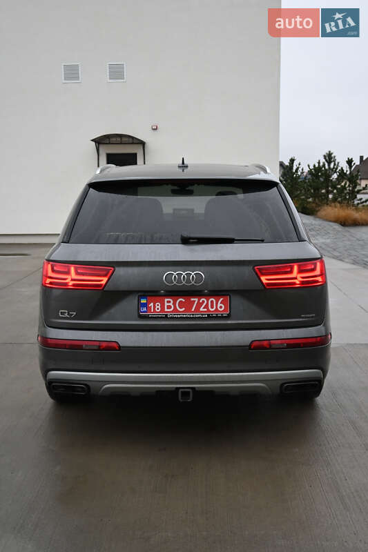 Внедорожник / Кроссовер Audi Q7 2019 в Луцке