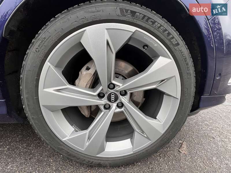 Внедорожник / Кроссовер Audi Q7 2020 в Сумах