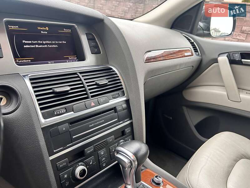 Внедорожник / Кроссовер Audi Q7 2012 в Ровно