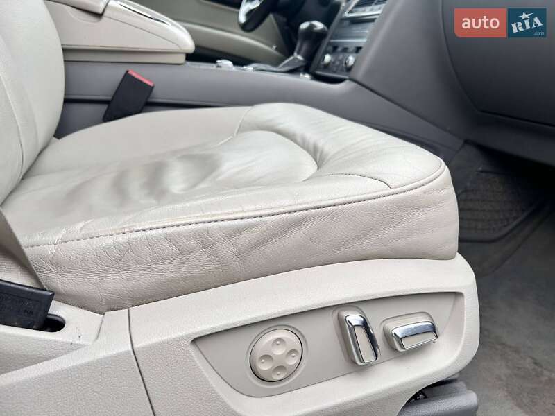 Внедорожник / Кроссовер Audi Q7 2012 в Ровно