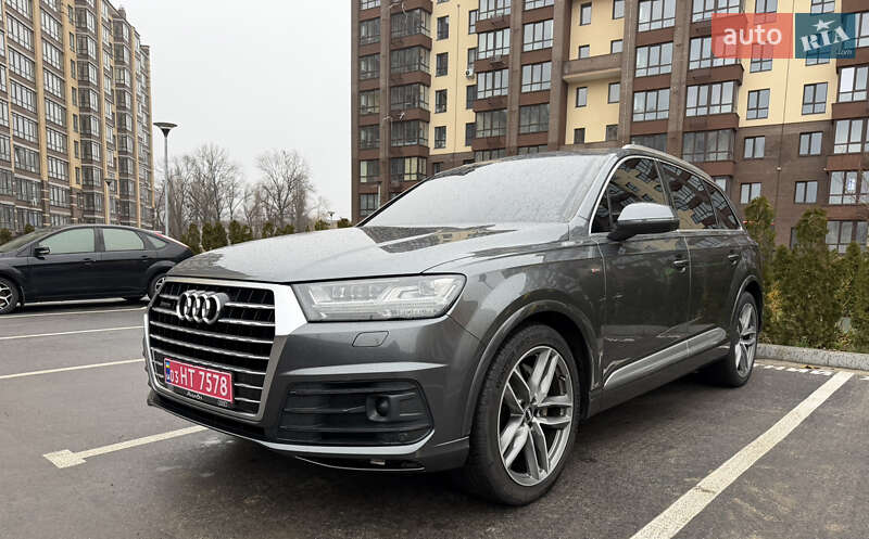 Внедорожник / Кроссовер Audi Q7 2015 в Чернигове