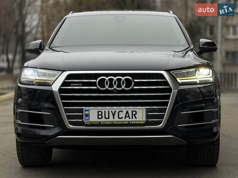 Внедорожник / Кроссовер Audi Q7 2017 в Днепре