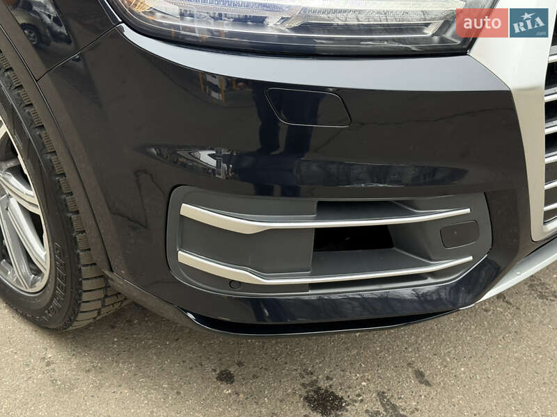 Внедорожник / Кроссовер Audi Q7 2017 в Днепре