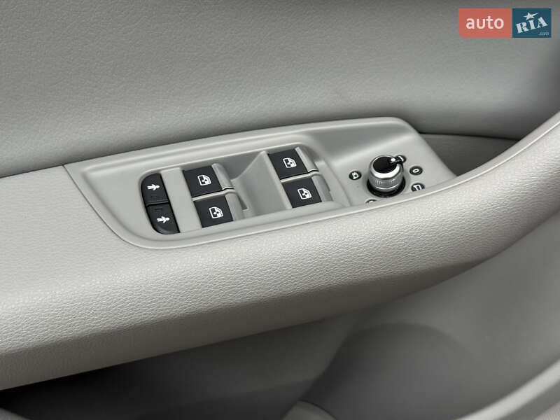 Внедорожник / Кроссовер Audi Q7 2017 в Днепре