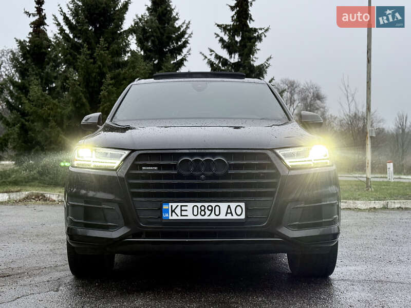 Внедорожник / Кроссовер Audi Q7 2019 в Днепре