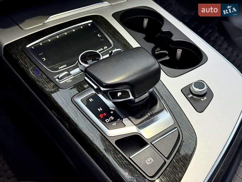 Внедорожник / Кроссовер Audi Q7 2019 в Днепре