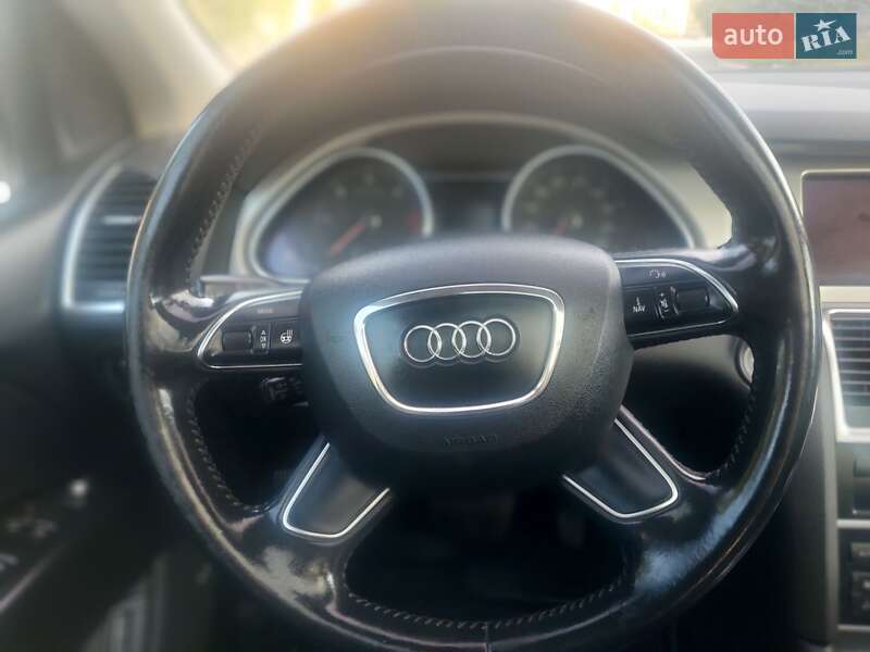 Внедорожник / Кроссовер Audi Q7 2012 в Смотриче