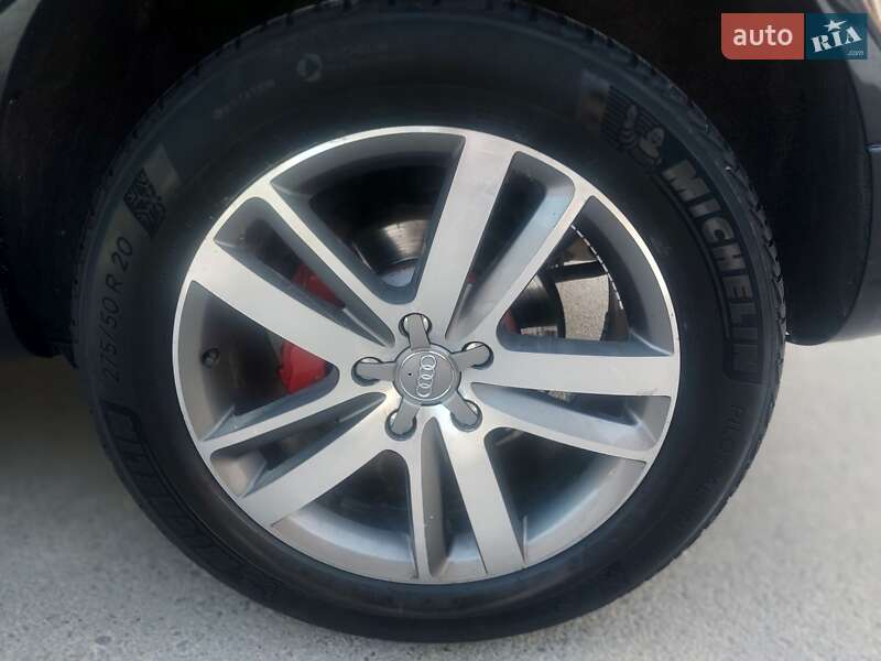 Внедорожник / Кроссовер Audi Q7 2012 в Смотриче