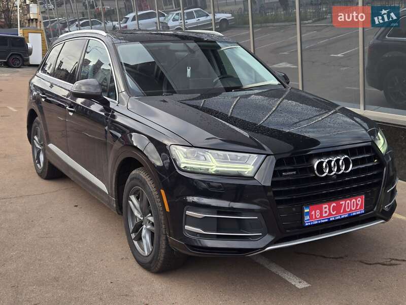 Внедорожник / Кроссовер Audi Q7 2018 в Киеве