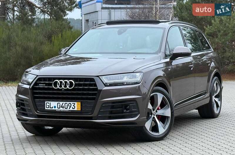Внедорожник / Кроссовер Audi Q7 2017 в Ровно