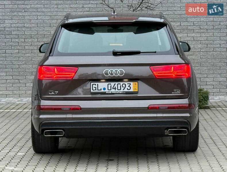 Внедорожник / Кроссовер Audi Q7 2017 в Ровно