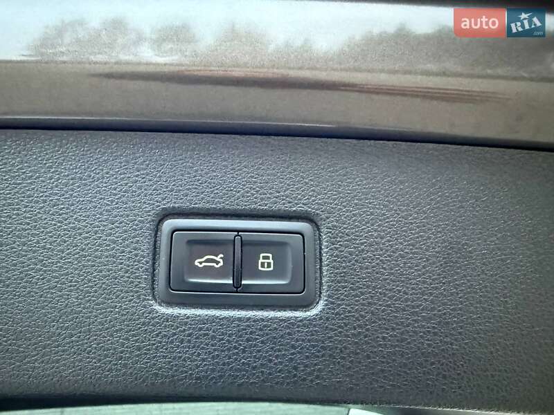 Внедорожник / Кроссовер Audi Q7 2017 в Ровно