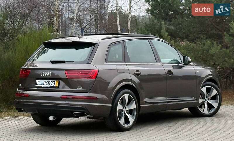 Внедорожник / Кроссовер Audi Q7 2017 в Ровно