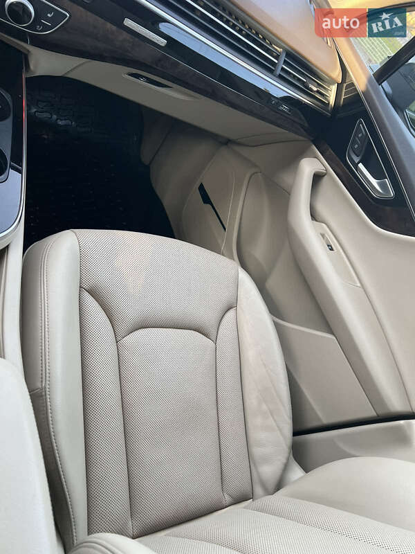 Внедорожник / Кроссовер Audi Q7 2017 в Львове