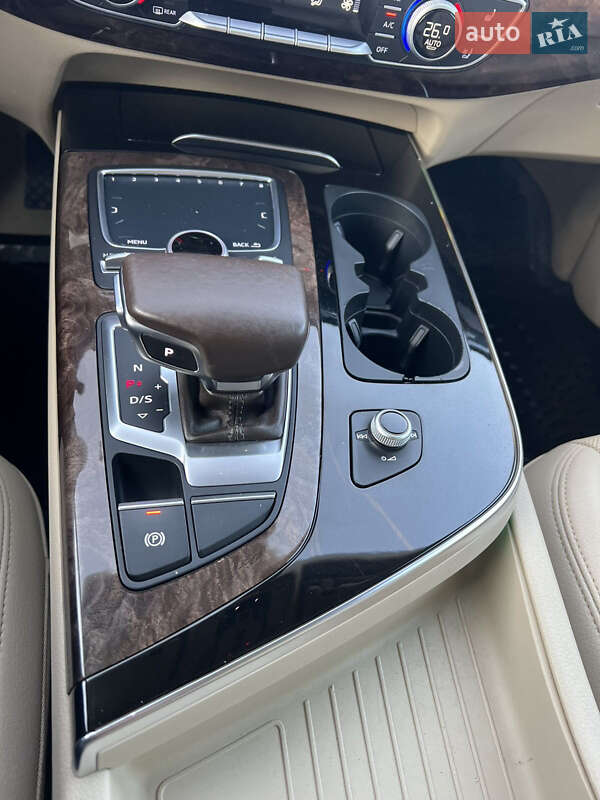 Внедорожник / Кроссовер Audi Q7 2017 в Львове