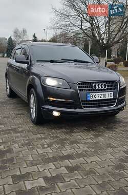 Внедорожник / Кроссовер Audi Q7 2006 в Нетешине