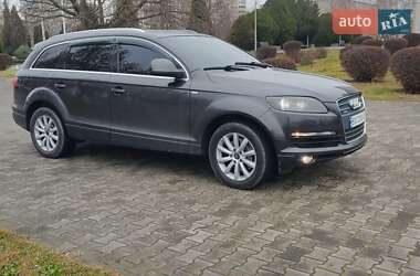 Внедорожник / Кроссовер Audi Q7 2006 в Нетешине
