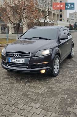 Внедорожник / Кроссовер Audi Q7 2006 в Нетешине