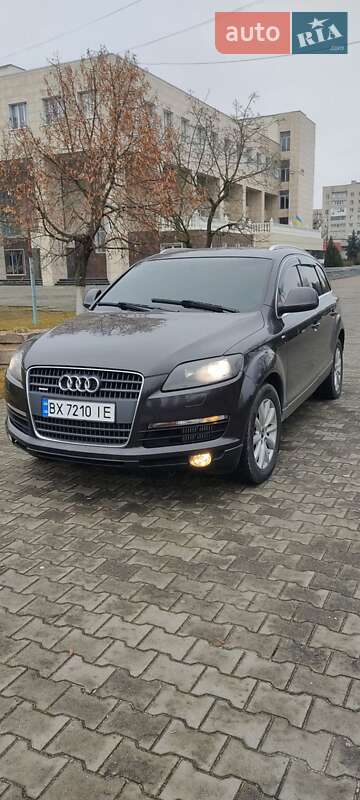 Внедорожник / Кроссовер Audi Q7 2006 в Нетешине