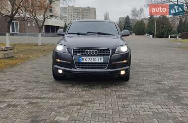 Внедорожник / Кроссовер Audi Q7 2006 в Нетешине