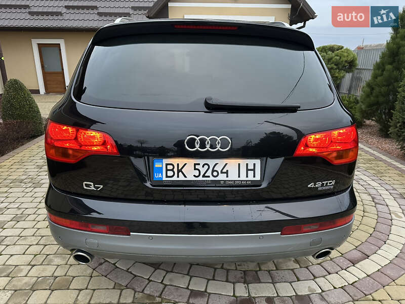 Внедорожник / Кроссовер Audi Q7 2009 в Млинове