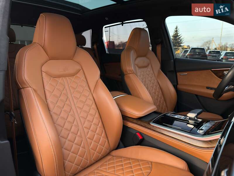 Внедорожник / Кроссовер Audi Q7 2021 в Луцке