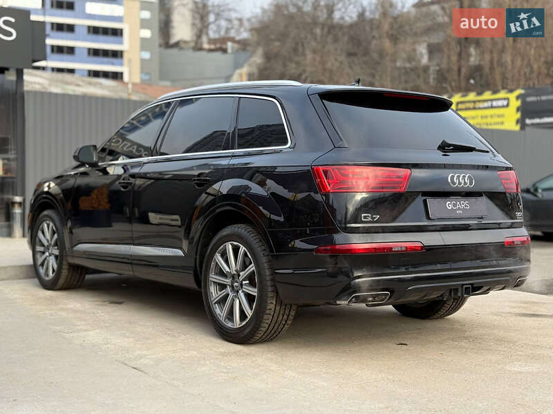 Внедорожник / Кроссовер Audi Q7 2017 в Киеве