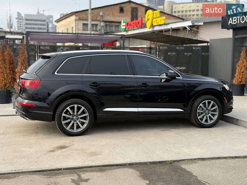 Внедорожник / Кроссовер Audi Q7 2017 в Киеве