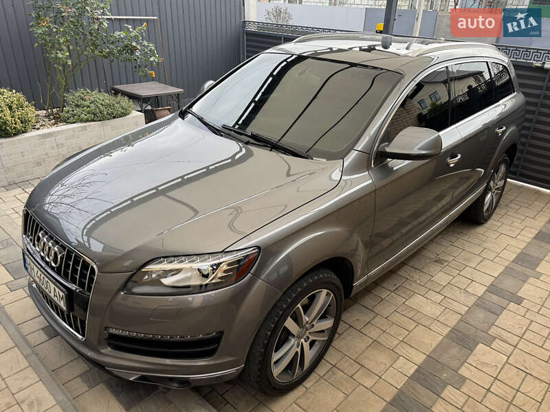 Внедорожник / Кроссовер Audi Q7 2015 в Измаиле