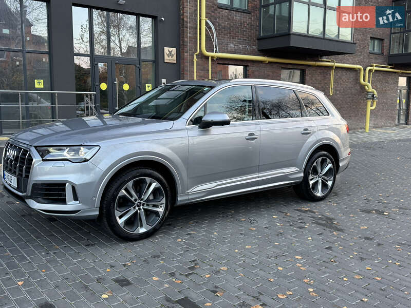 Внедорожник / Кроссовер Audi Q7 2021 в Полтаве