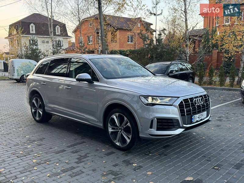 Внедорожник / Кроссовер Audi Q7 2021 в Полтаве