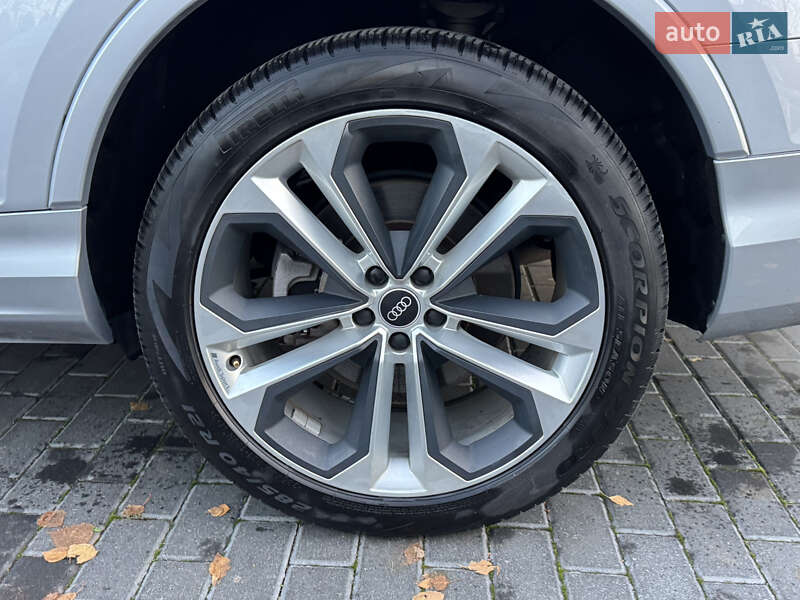 Внедорожник / Кроссовер Audi Q7 2021 в Полтаве