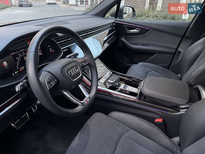 Позашляховик / Кросовер Audi Q7 2024 в Києві фото 22 Позашляховик / Кросовер Audi Q7 2024 в Києві