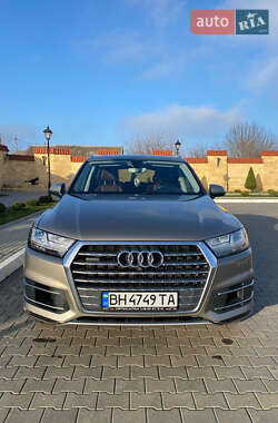 Внедорожник / Кроссовер Audi Q7 2016 в Измаиле