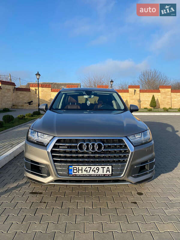 2016 Audi Q7, VIN WA1LABF77HD012932:plate — фото 1 (autoria)