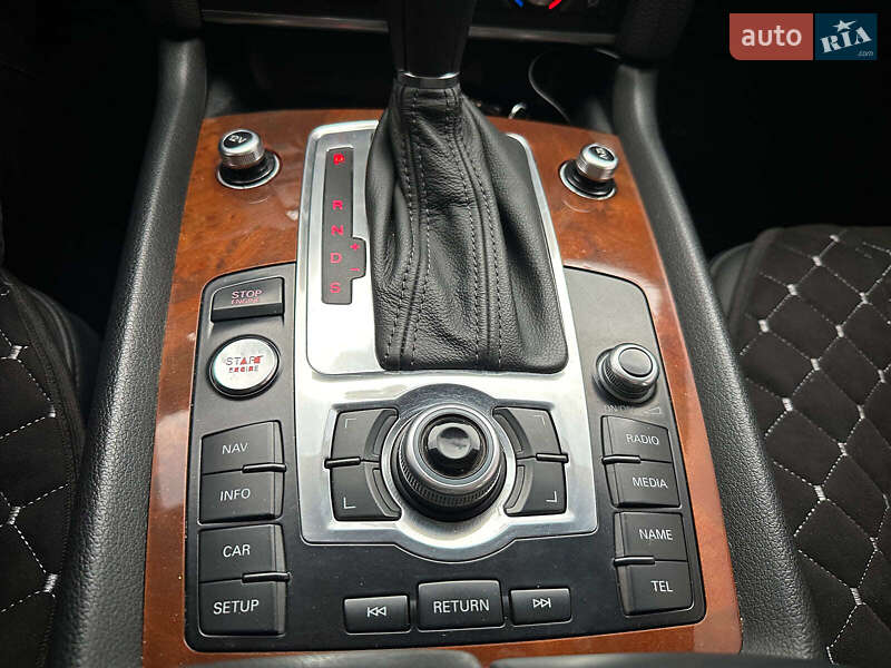 Внедорожник / Кроссовер Audi Q7 2010 в Запорожье