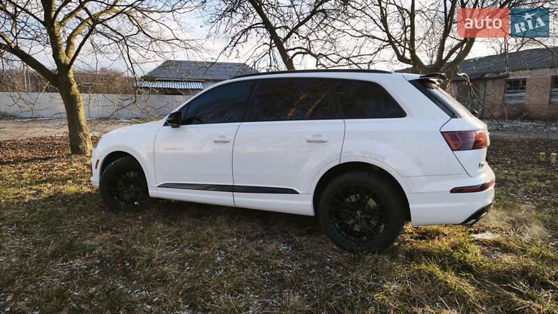 Внедорожник / Кроссовер Audi Q7 2018 в Бердичеве