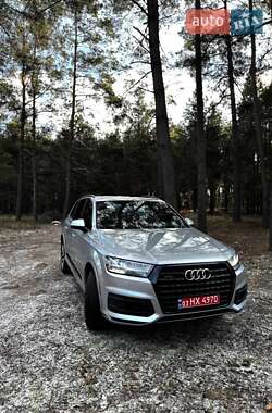 Внедорожник / Кроссовер Audi Q7 2017 в Богодухове
