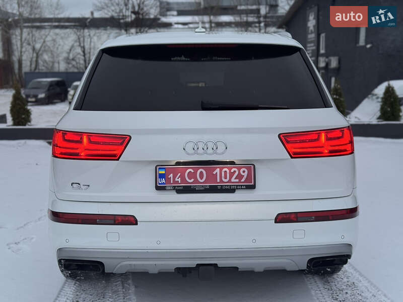 Внедорожник / Кроссовер Audi Q7 2019 в Киеве