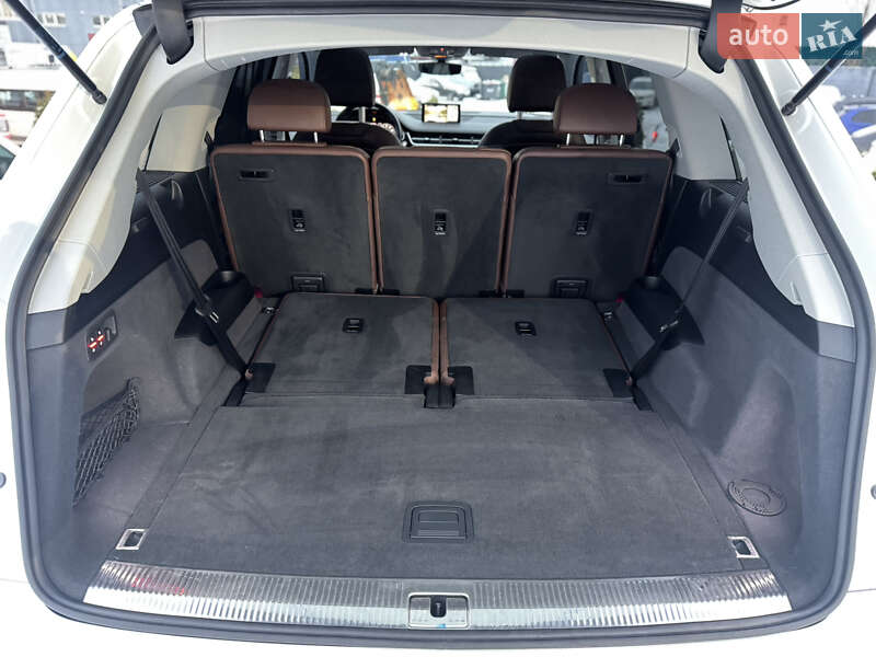 Внедорожник / Кроссовер Audi Q7 2019 в Киеве