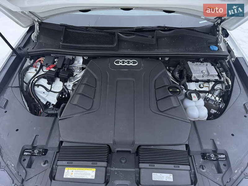 Внедорожник / Кроссовер Audi Q7 2019 в Киеве
